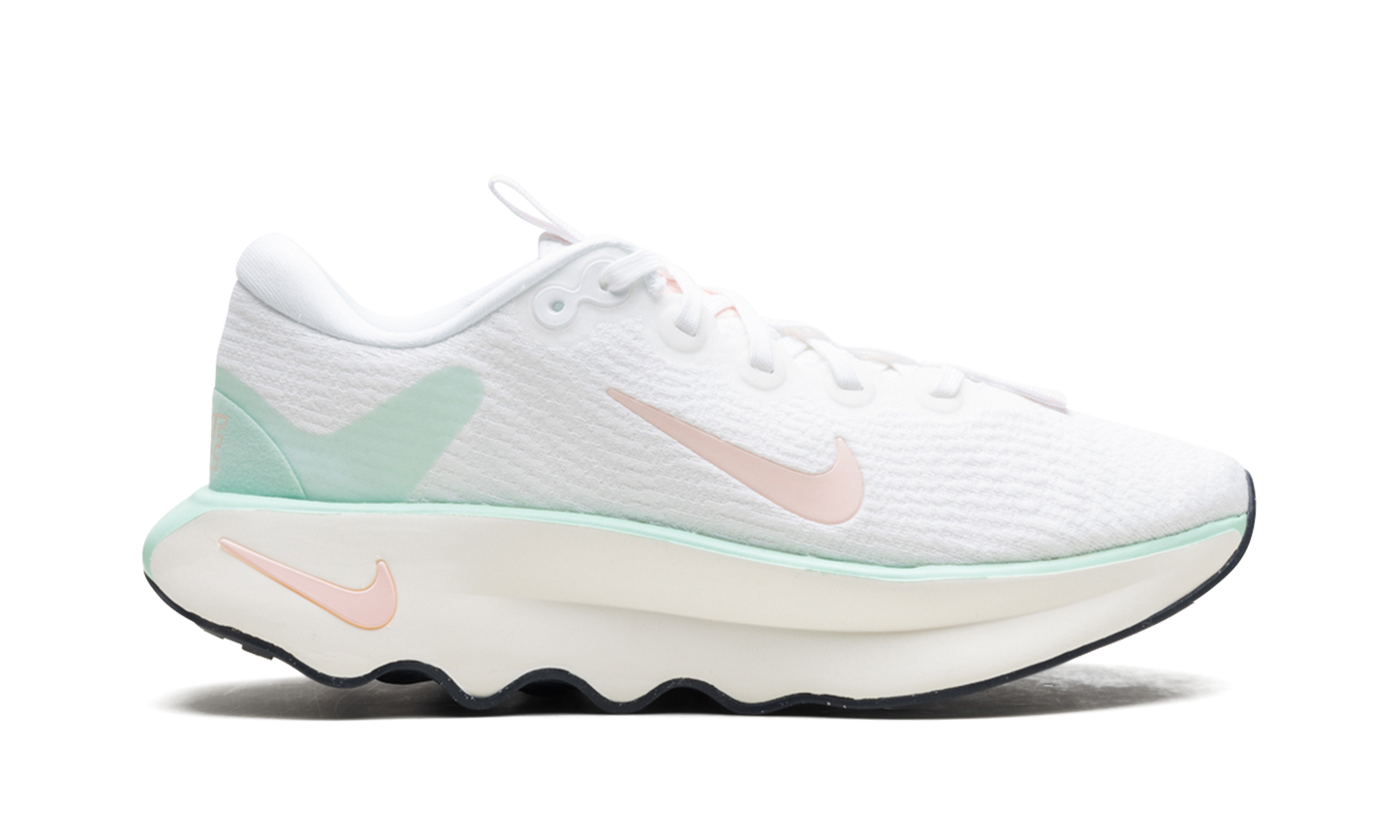 Motiva WMNS "White Mint Foam Sail Sunset Tint"