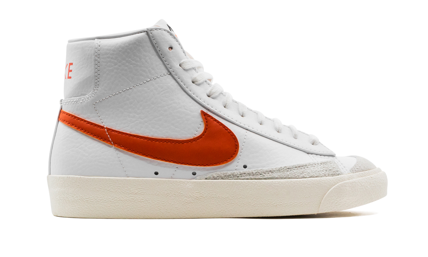 Blazer Mid '77 VNTG "Mantra Orange"