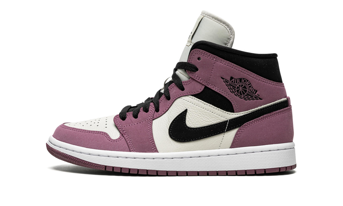 AIR JORDAN 1 MID SE WMNS "Berry Pink"