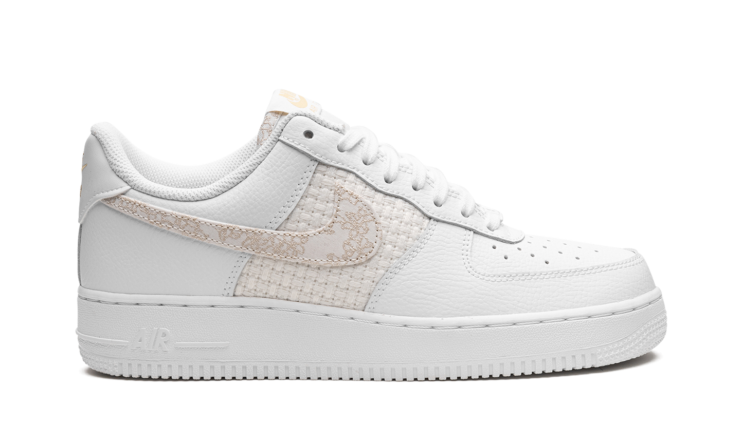 AIR FORCE 1 '07 SE MNS WMNS "Flower Swoosh"