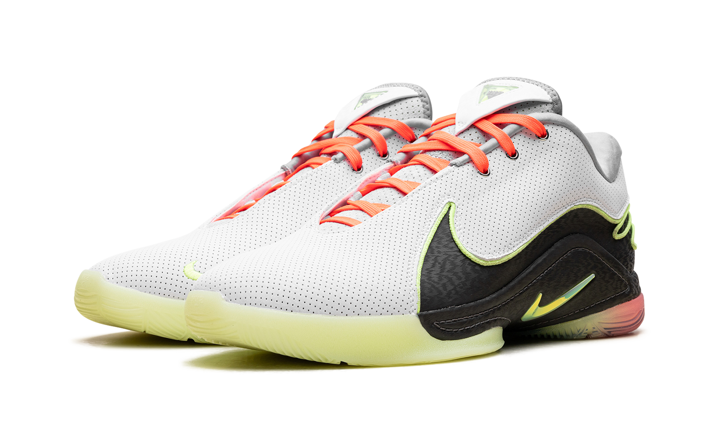 LeBron 22 "Crown Jewel"