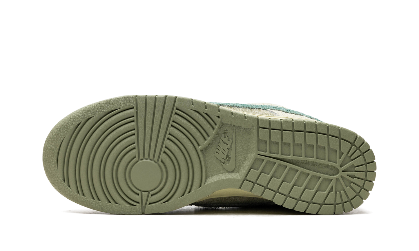 Dunk Low "Olive Aura"