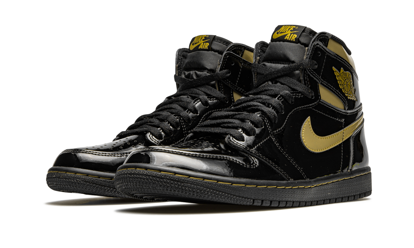 Air Jordan 1 Retro High OG "Black Metallic Gold"