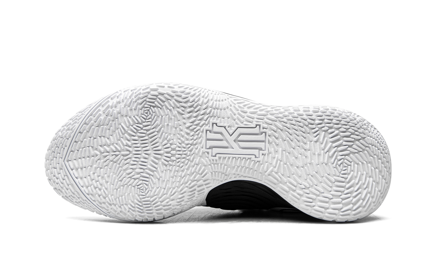 Kyrie Low 3 TB Promo "Brooklyn Nets - Home"