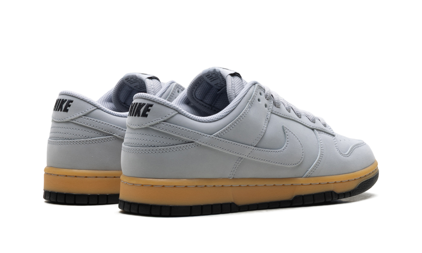 Dunk Low SE "Wolf Grey"