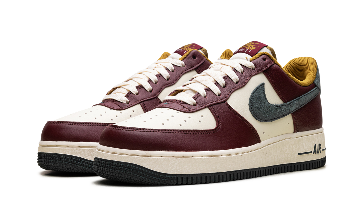 Air Force 1 "Dark Team Red Vintage Green"