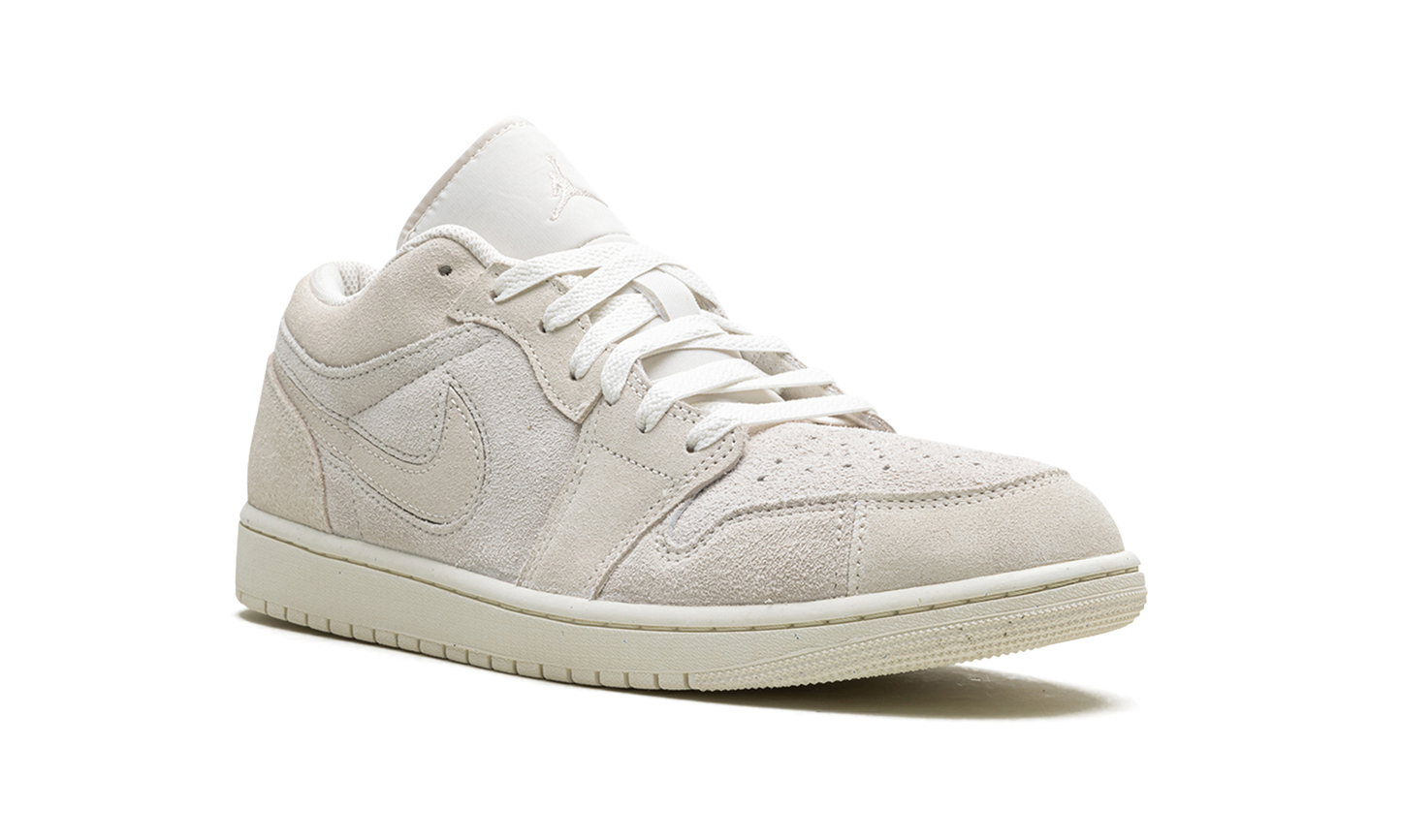 Air Jordan 1 "Pale Ivory"