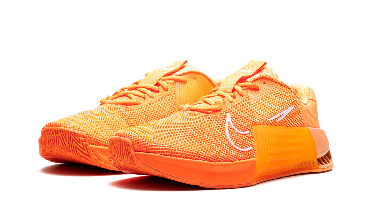 Metcon 9 AMP "Atomic Orange"