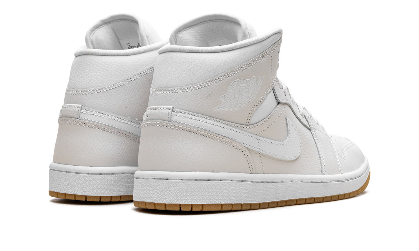 Jordan 1 Mid WMNS "Phantom Gum"
