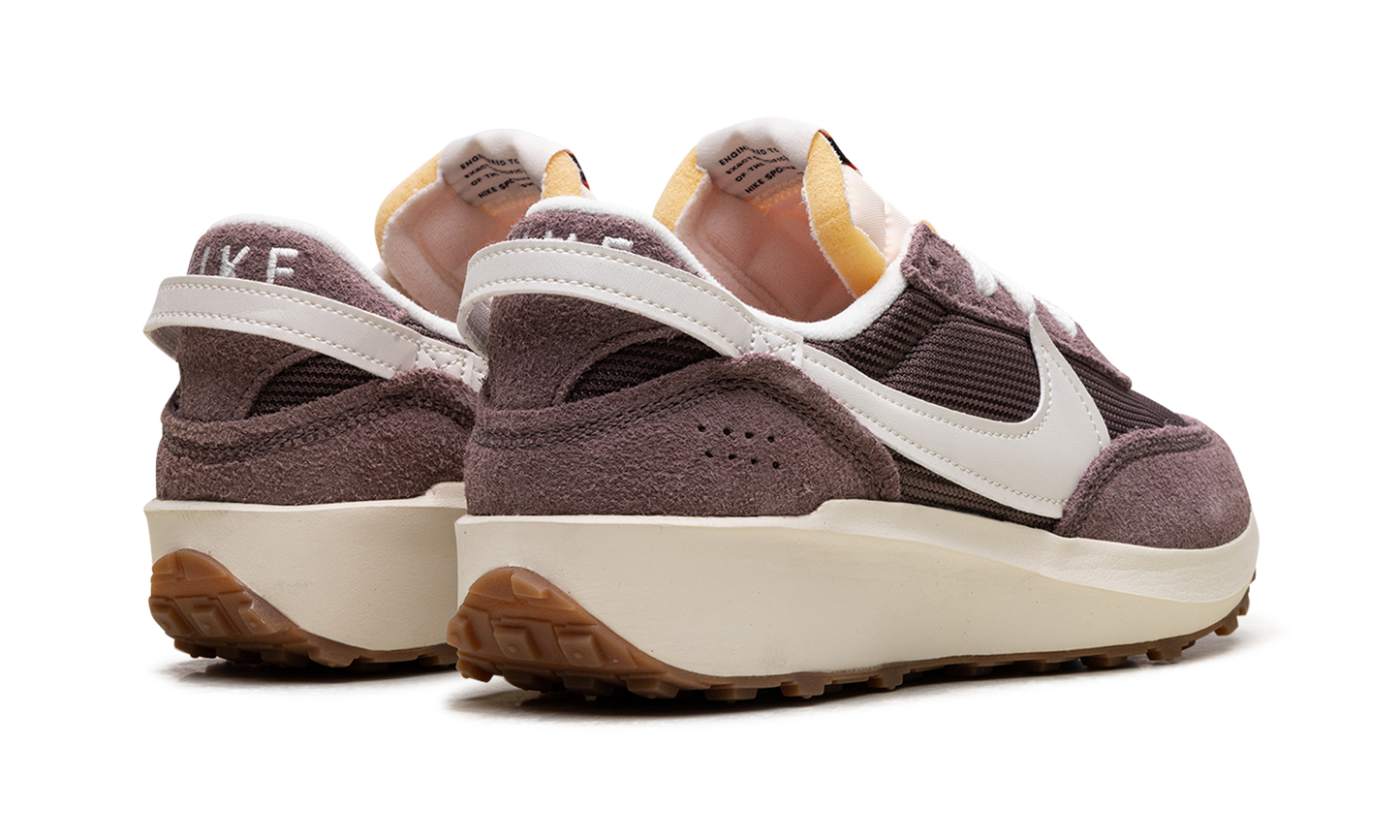 Waffle Debut VNTG WMNS "Plum Eclipse"
