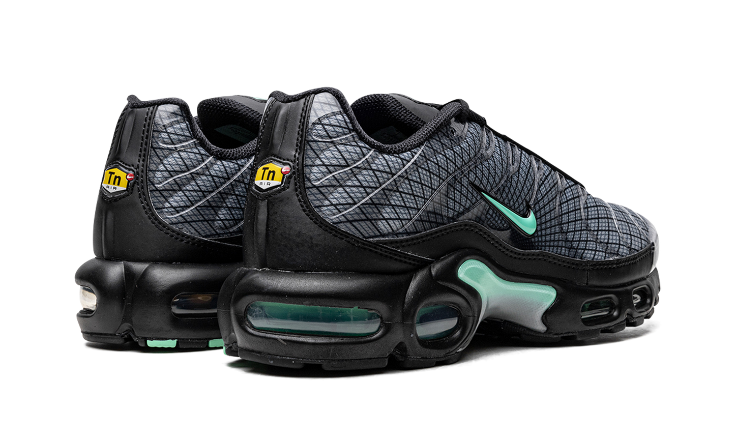 Air Max Plus "Spirograph"