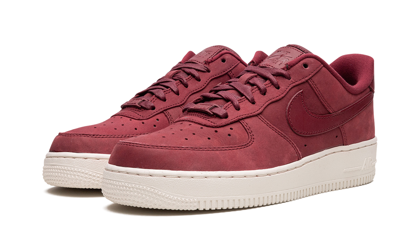 AIR FORCE 1 LO MNS WMNS "Team Red"