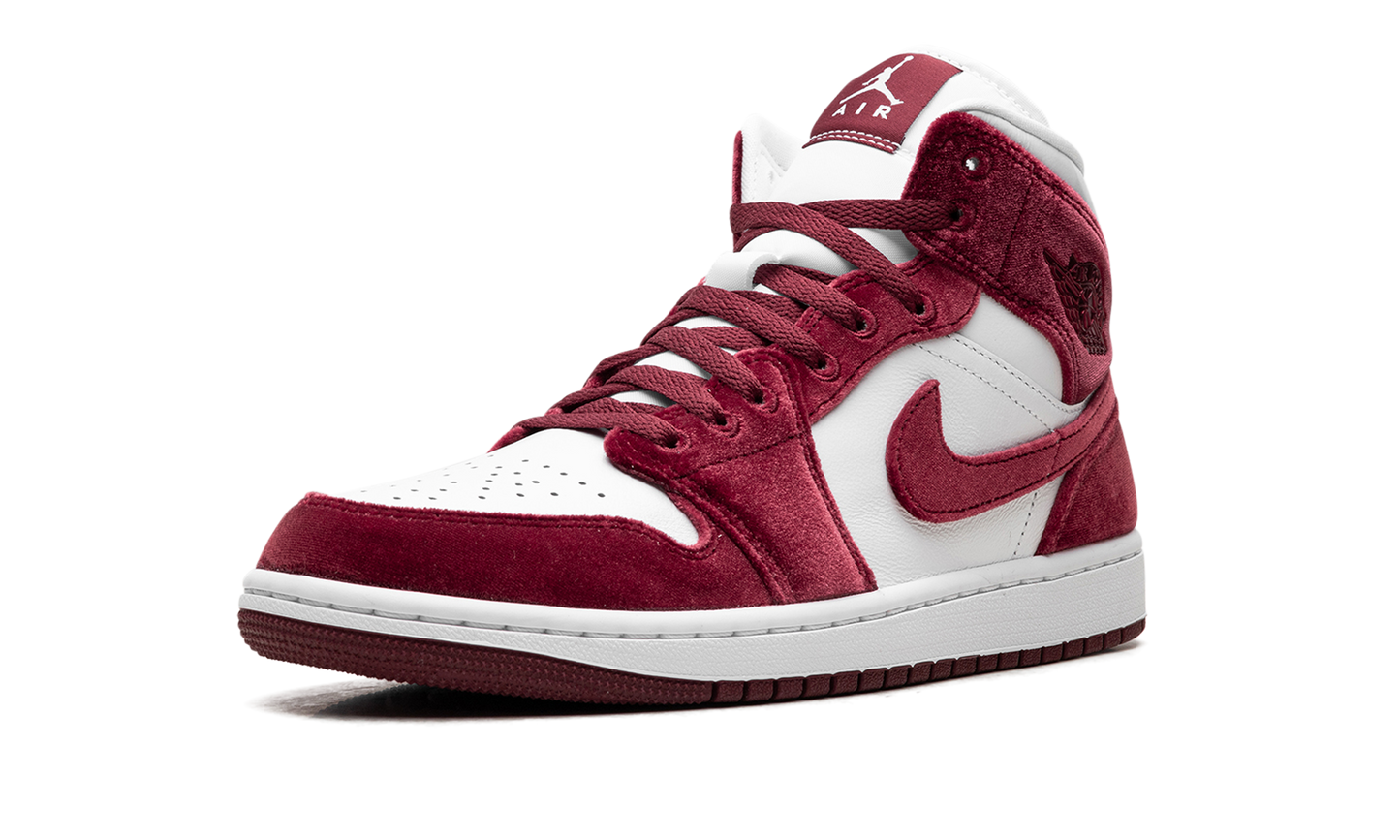 JORDAN 1 MID SE WMNS "Red Velvet"