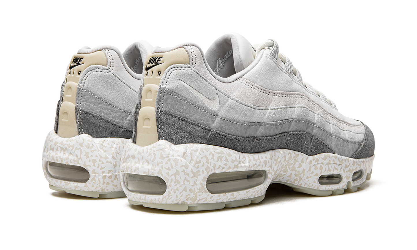 Air Max 95 QS "Light Bone-Glow in the Dark"