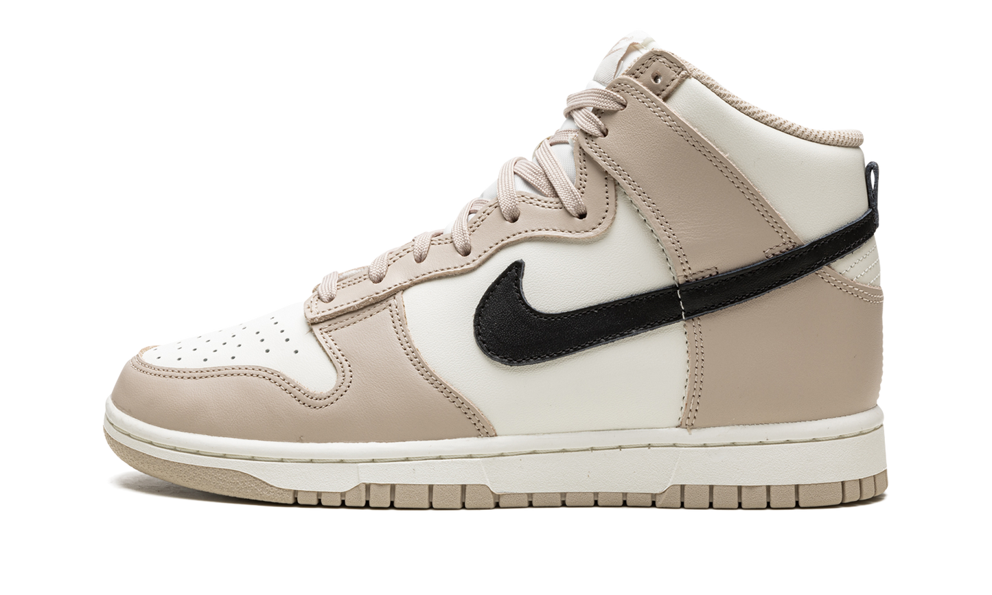 DUNK HIGH WMNS "Fossil Stone"