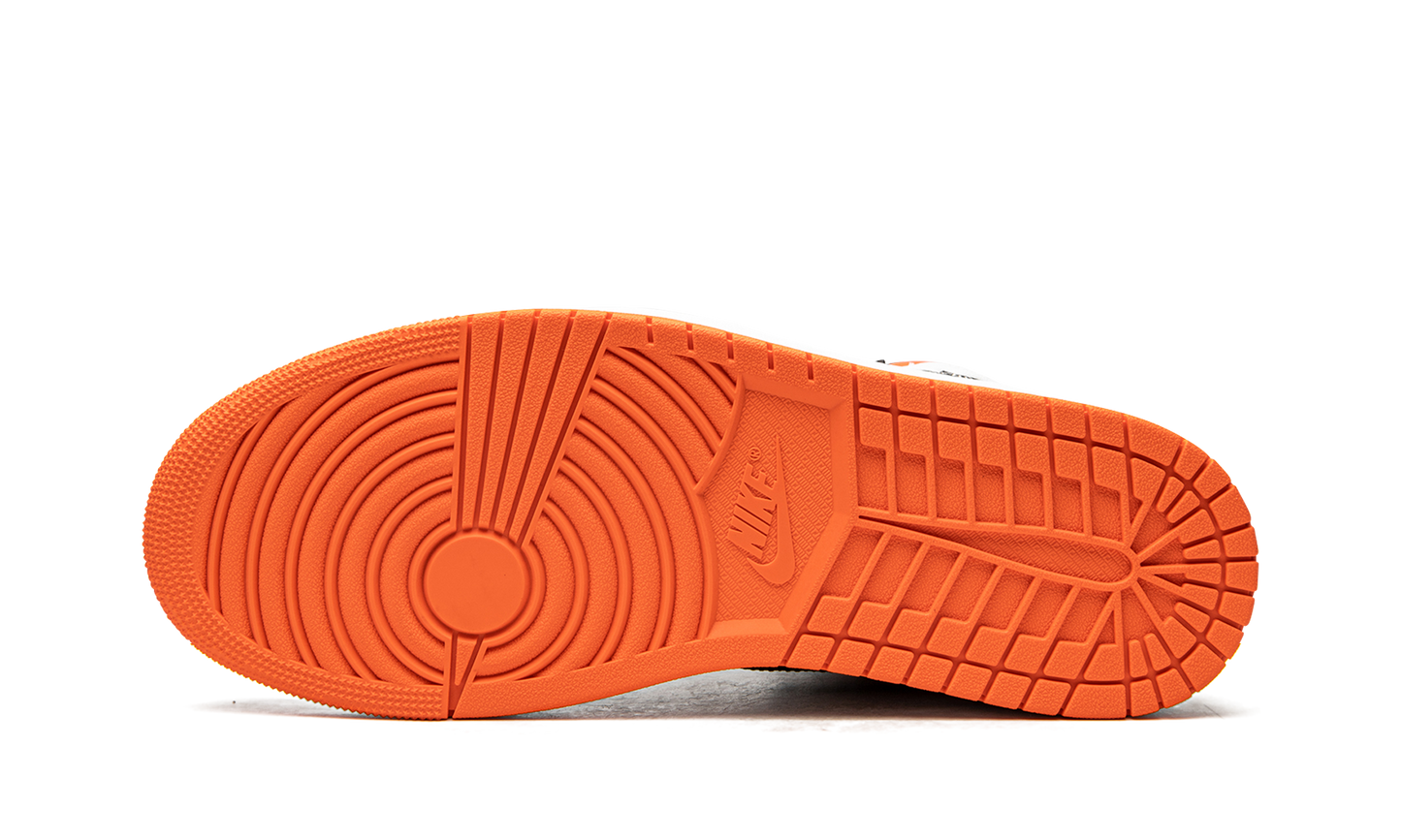 Air Jordan 1 Retro High OG "Electro Orange"