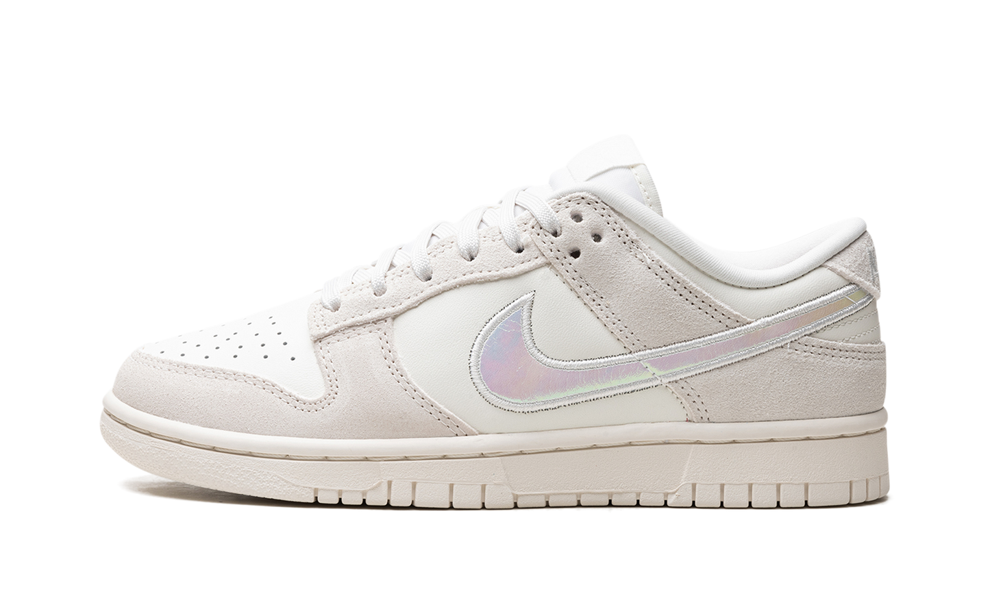 DUNK LOW WMNS "Ridescent Swoosh"