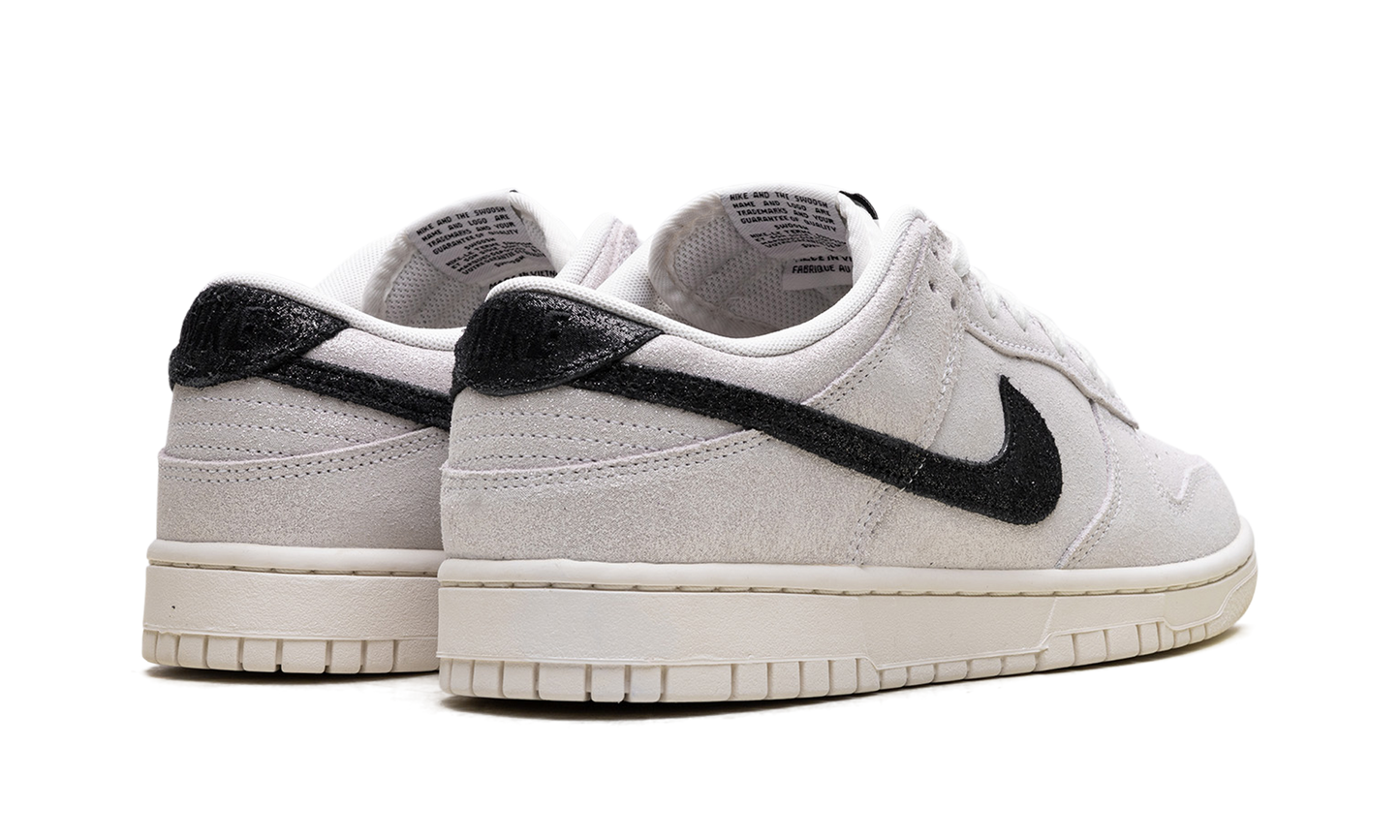 Dunk Low SE WMNS "Sail / Black"