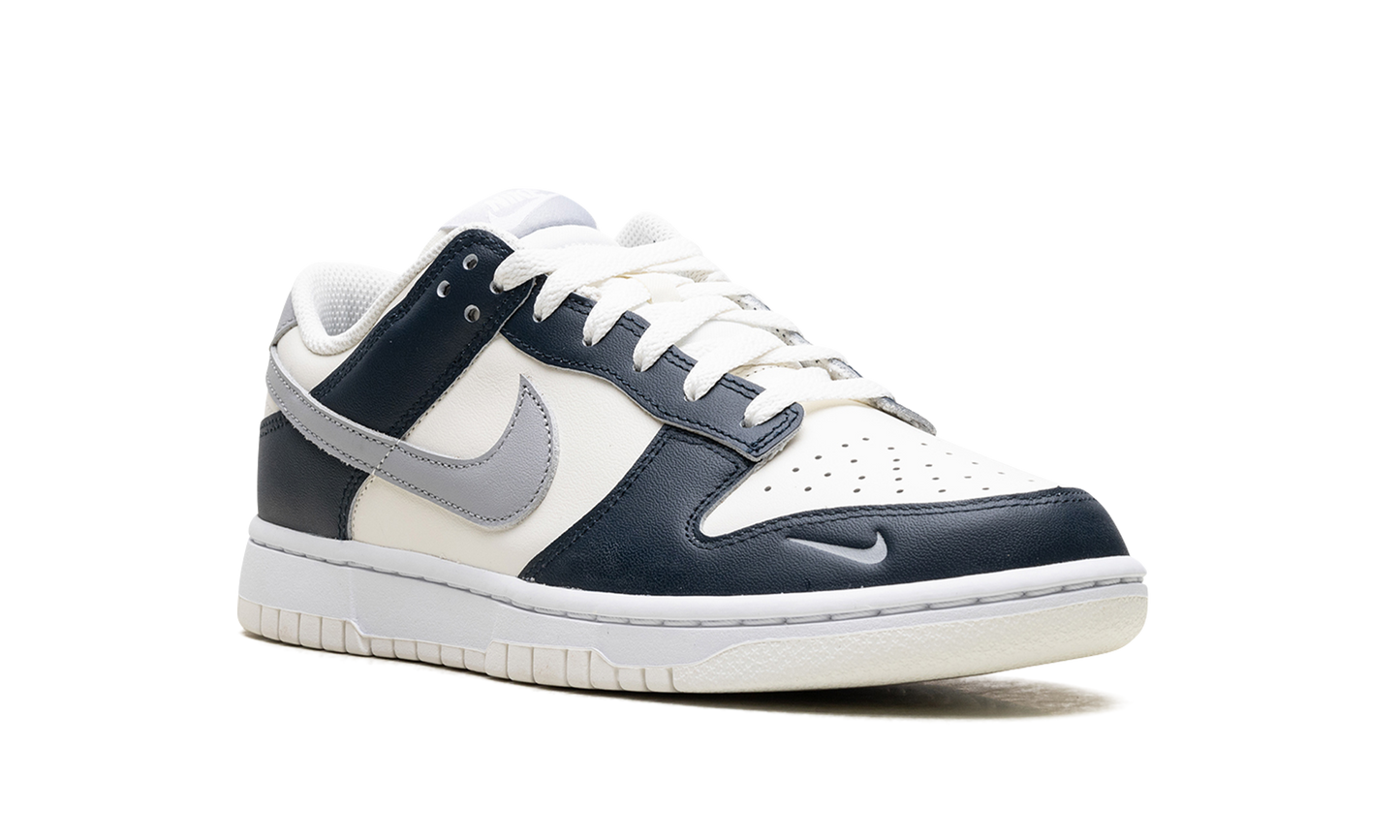 Dunk Low WMNS "Armoury Navy"