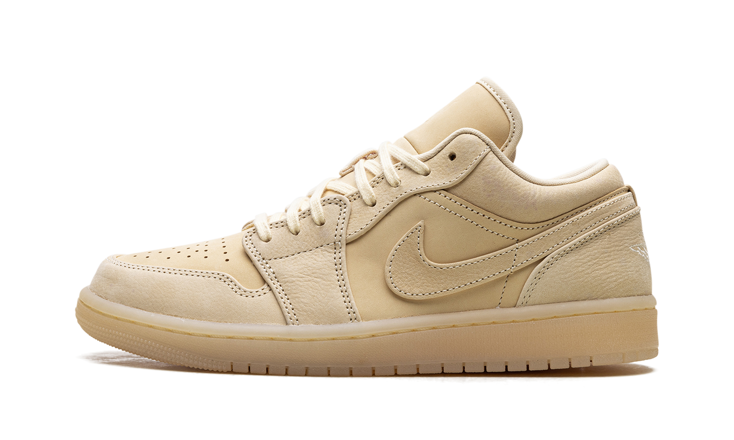 Air Jordan 1 Low SE WMNS "Sand"