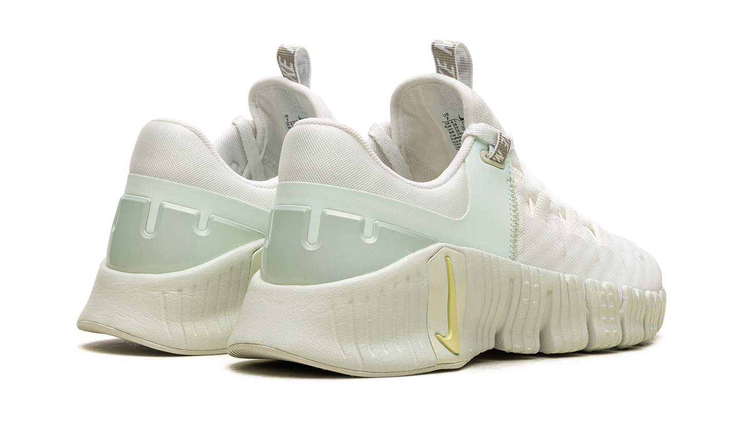 FREE METCON 5 PRM WMNS "Summit White"