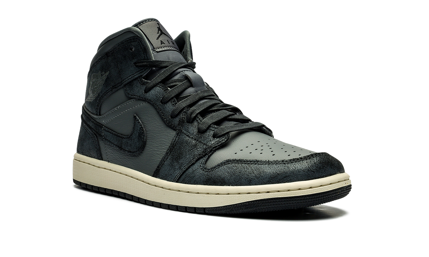 AIR JORDAN 1 MID WMNS "DISTRESSED SMOKE GREY"