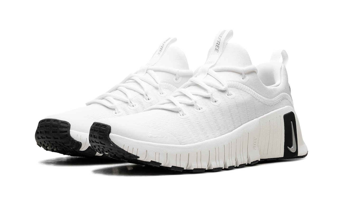 Free Metcon 6 Premium WMNS "Summit White Sail Black Metallic Silver"