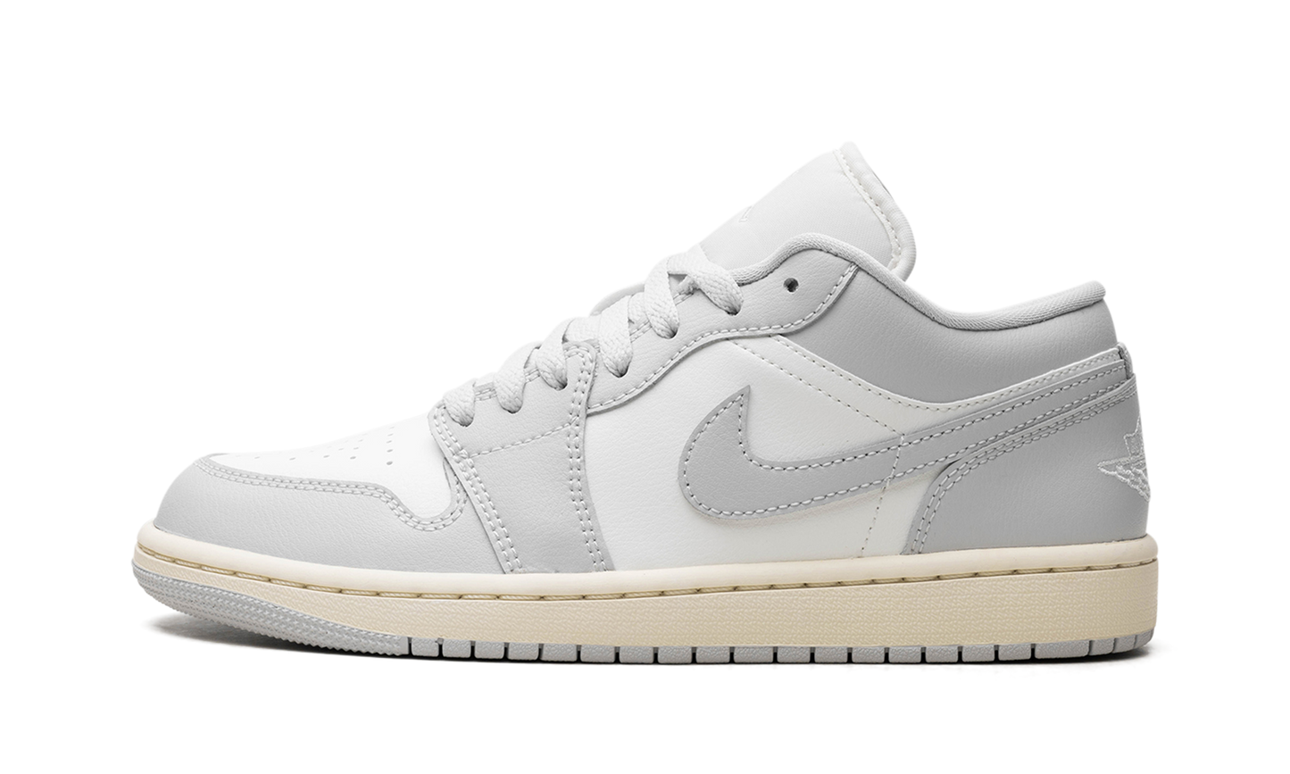 Air Jordan 1 WMNS "Light Grey"