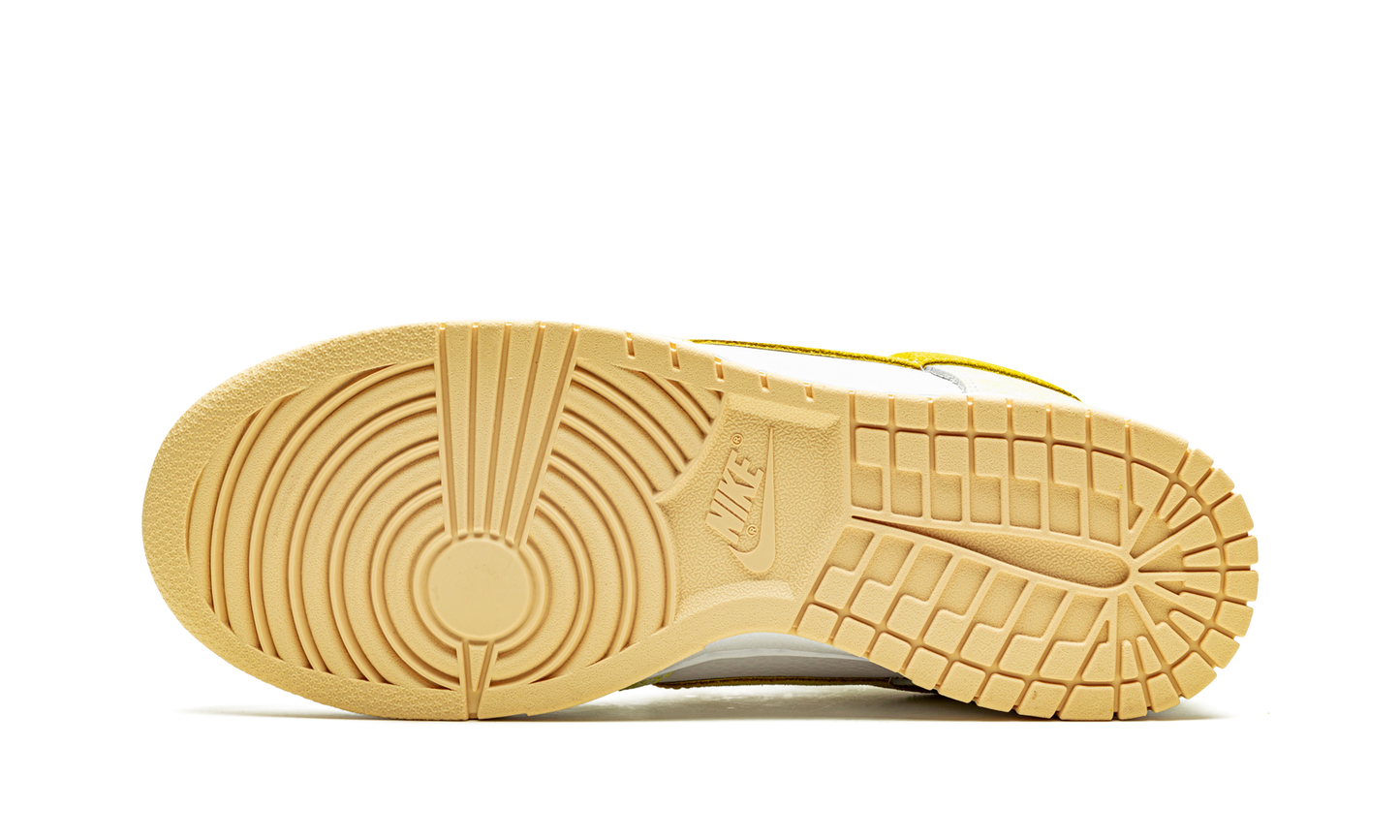 DUNK LOW WMNS "Yellow Strike"