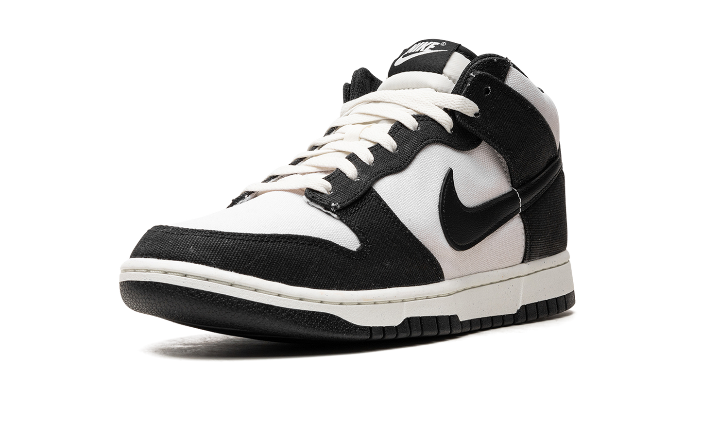 Dunk Mid "Black / White"
