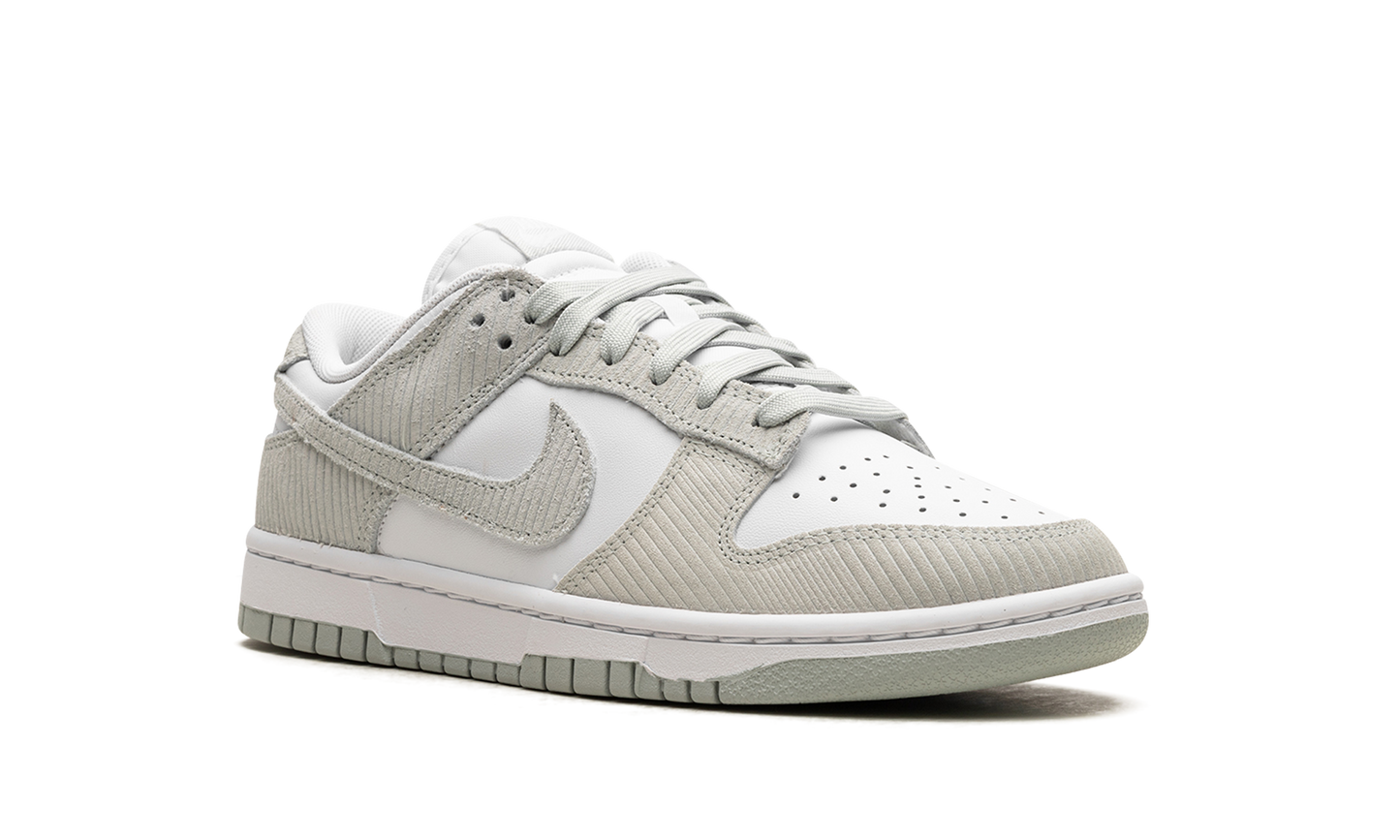 DUNK LOW WMNS "Grey Corduroy"