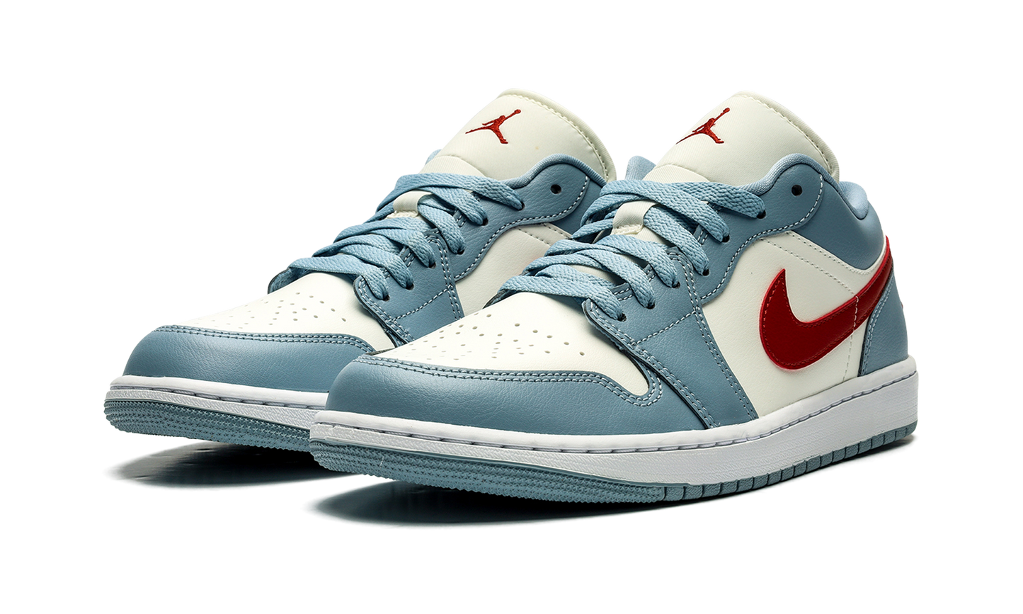 Air Jordan 1 Low WMNS "Blue Whisper"