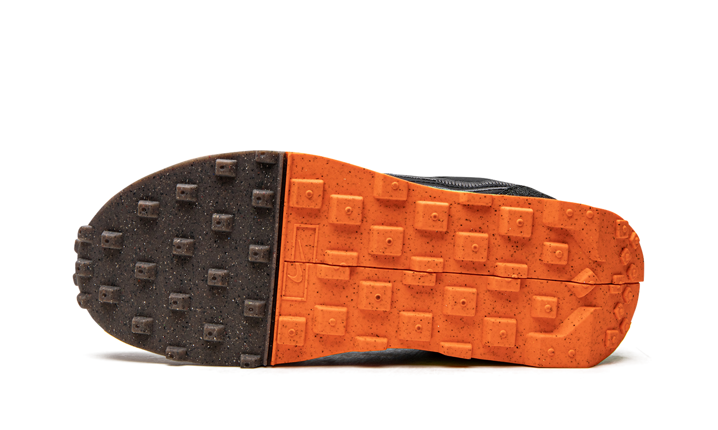 FONTANKA WAFFLE WMNS "Black Volt"