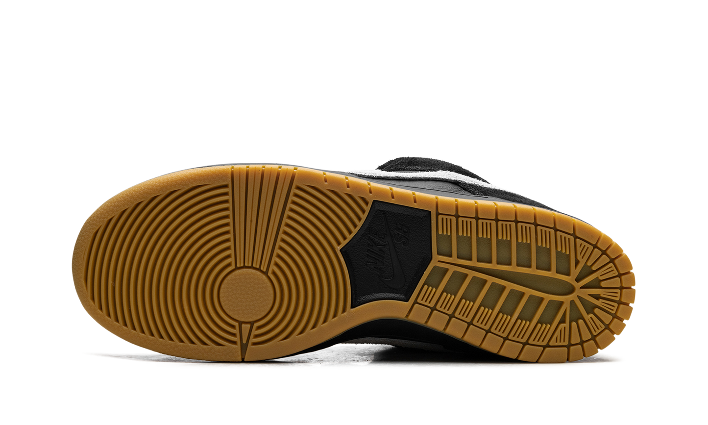 Dunk Low Pro SB "Black White Gum"