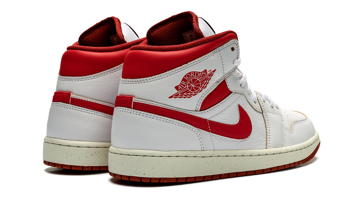 Air Jordan 1 Mid SE "Dune Red"