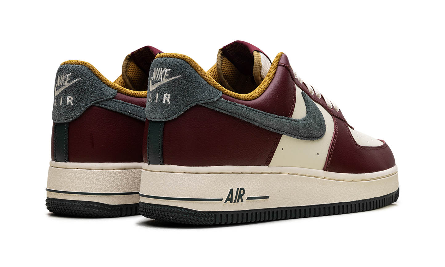 Air Force 1 "Dark Team Red Vintage Green"