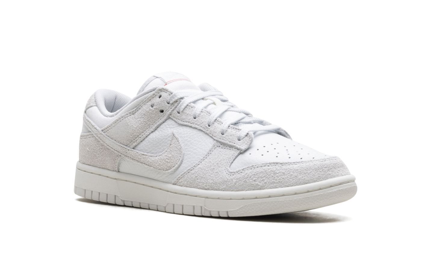 Dunk Low WMNS "Summit White Photon Dust"