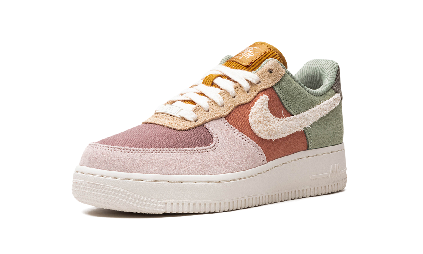 AIR FORCE 1 WMNS "Oil Green"