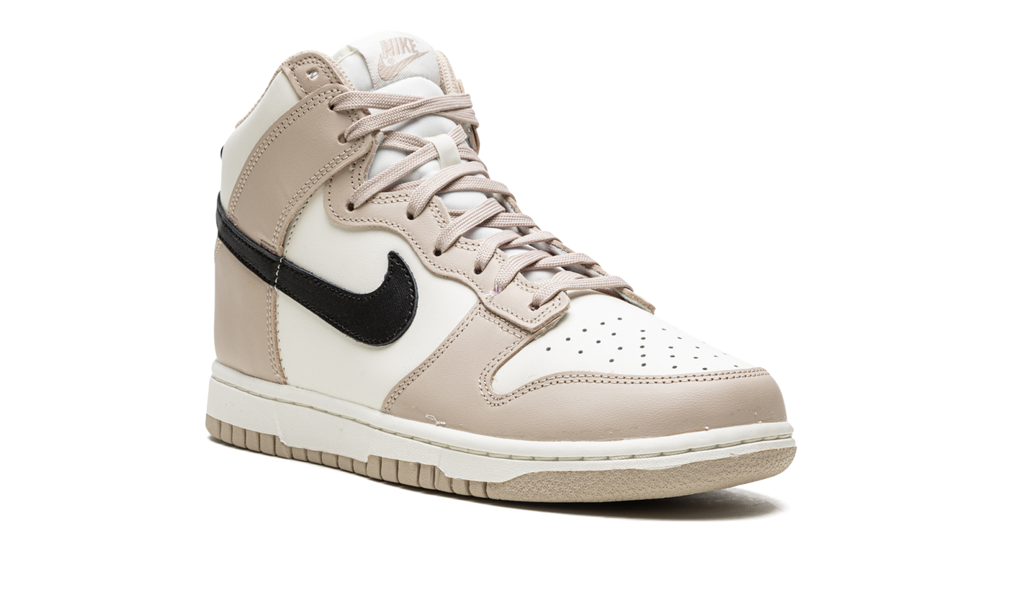 DUNK HIGH WMNS "Fossil Stone"