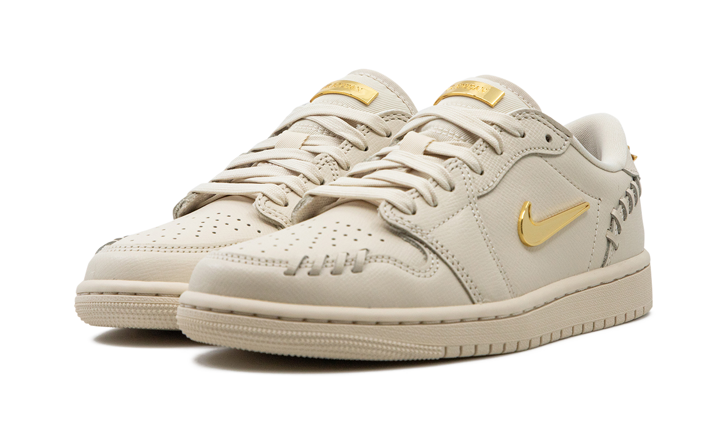Air Jordan 1 Low WMNS "Method of Make - Legend Light Brown"