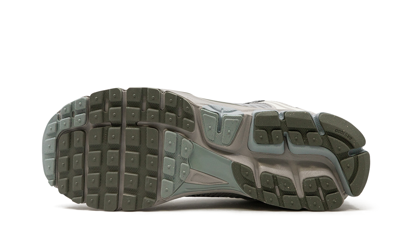 Air Zoom Vomero 5 "Light Orewood Brown"