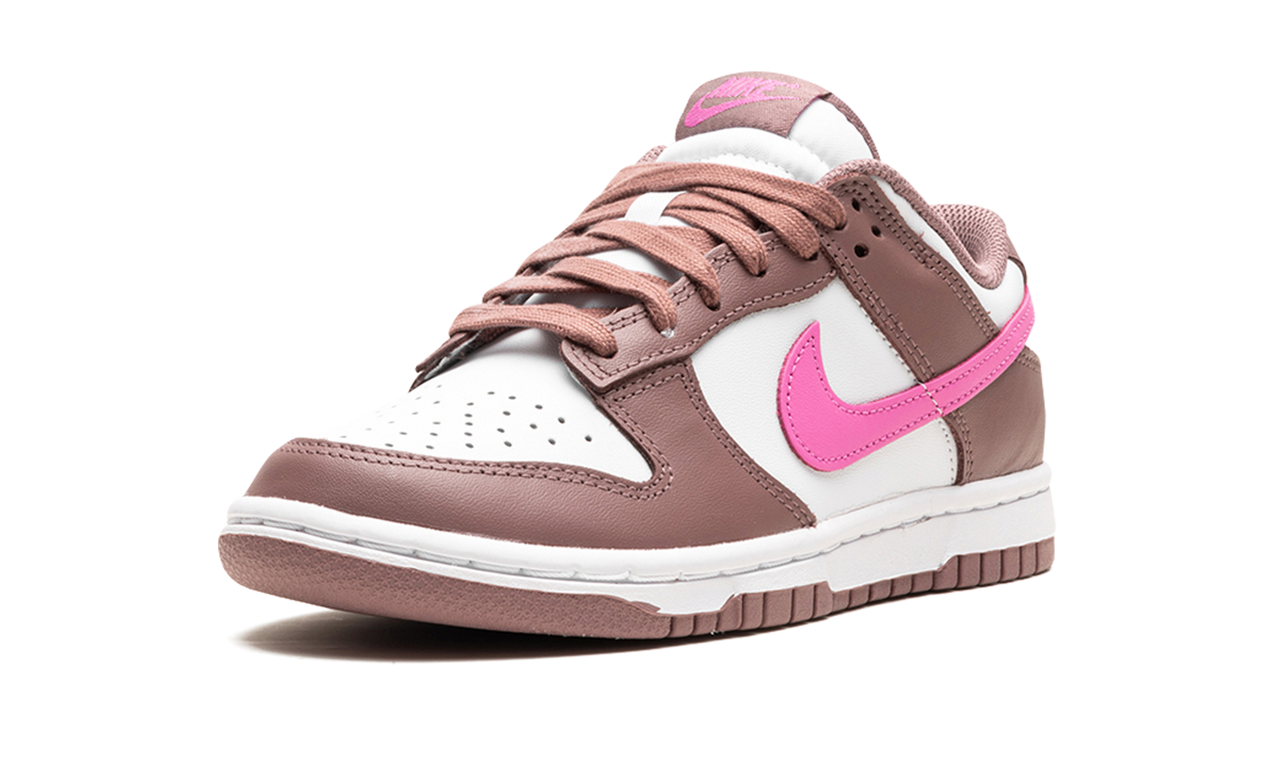 DUNK LOW WMNS "Smokey Mauve"