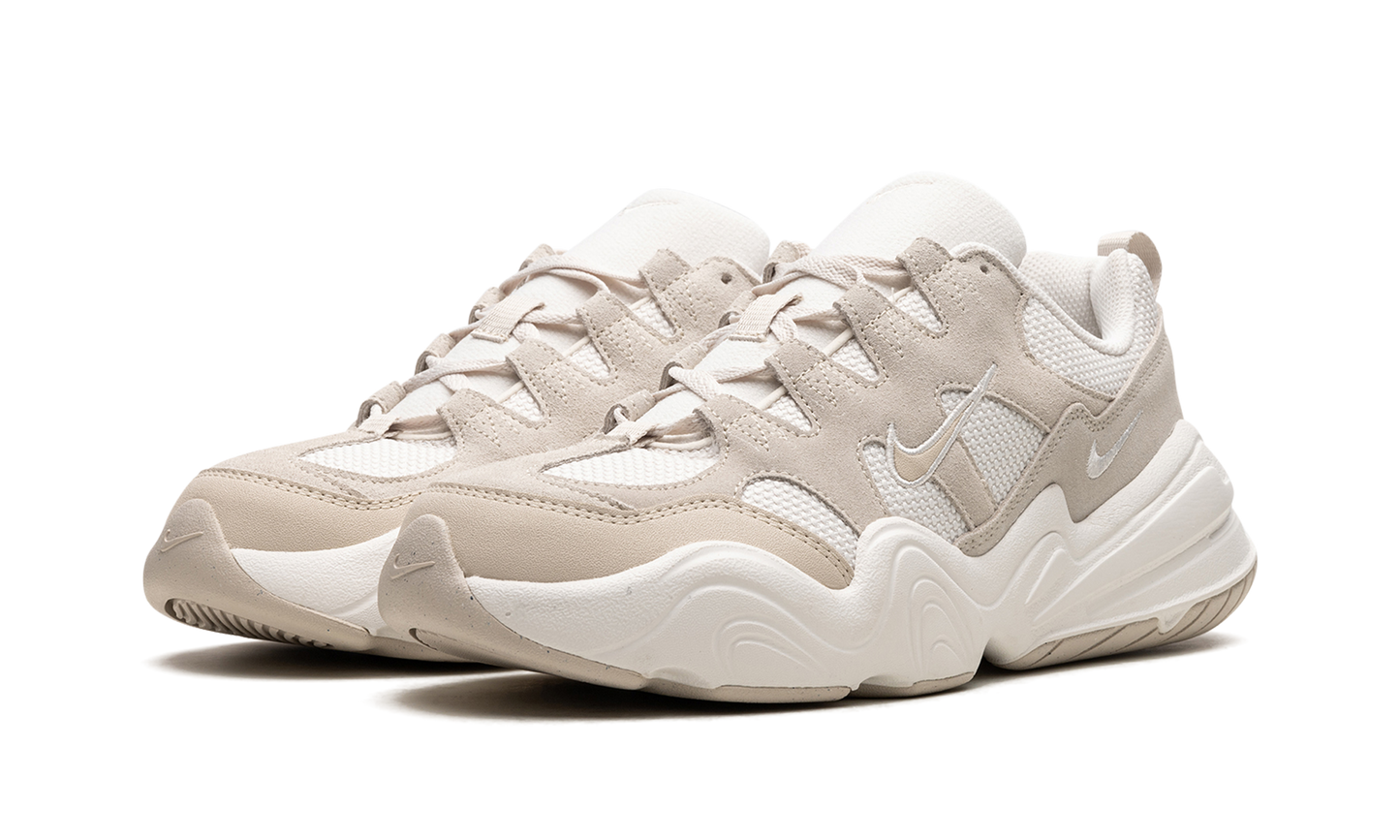 TECH HERA WMNS "Light Orewood brown"