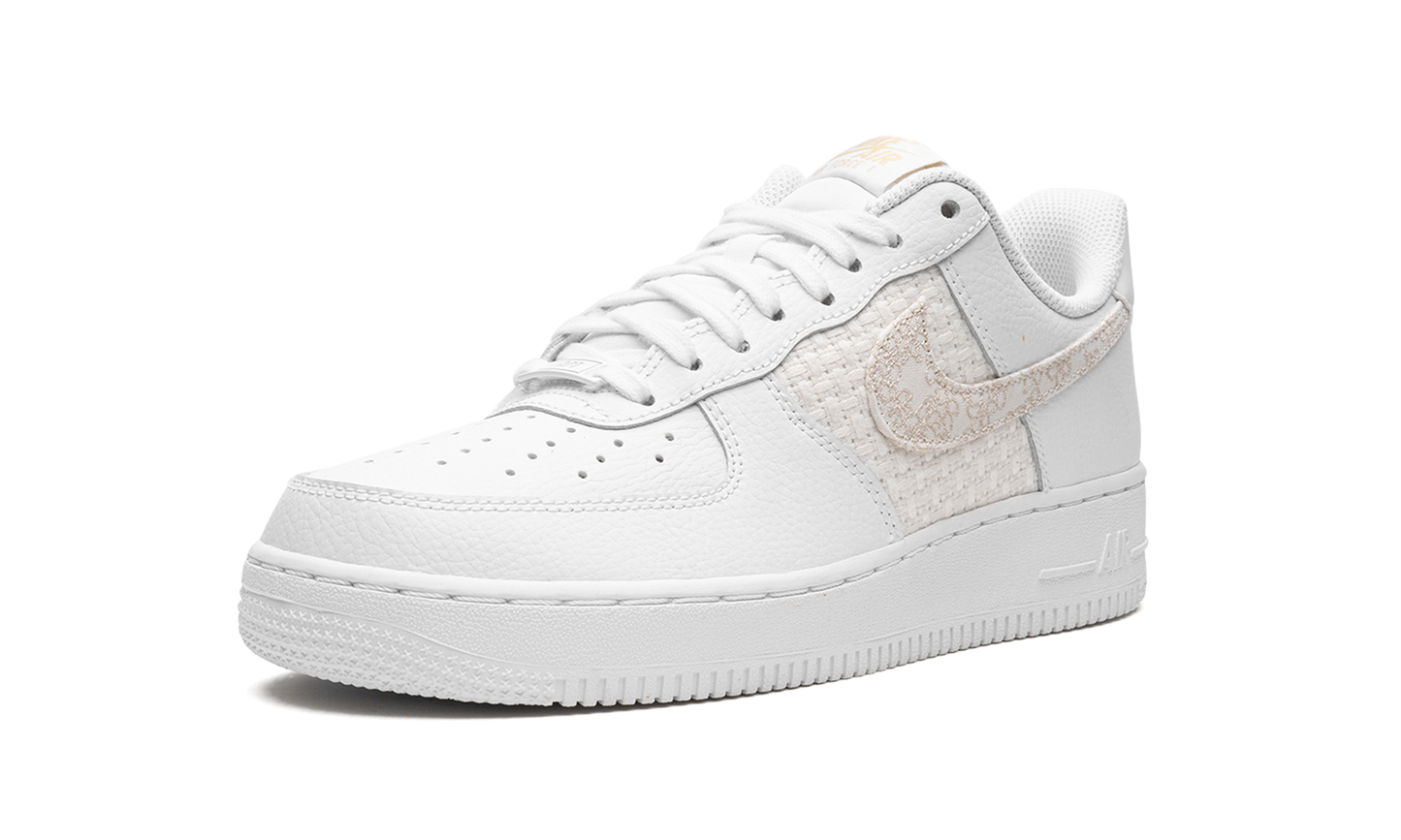 AIR FORCE 1 '07 SE MNS WMNS "Flower Swoosh"