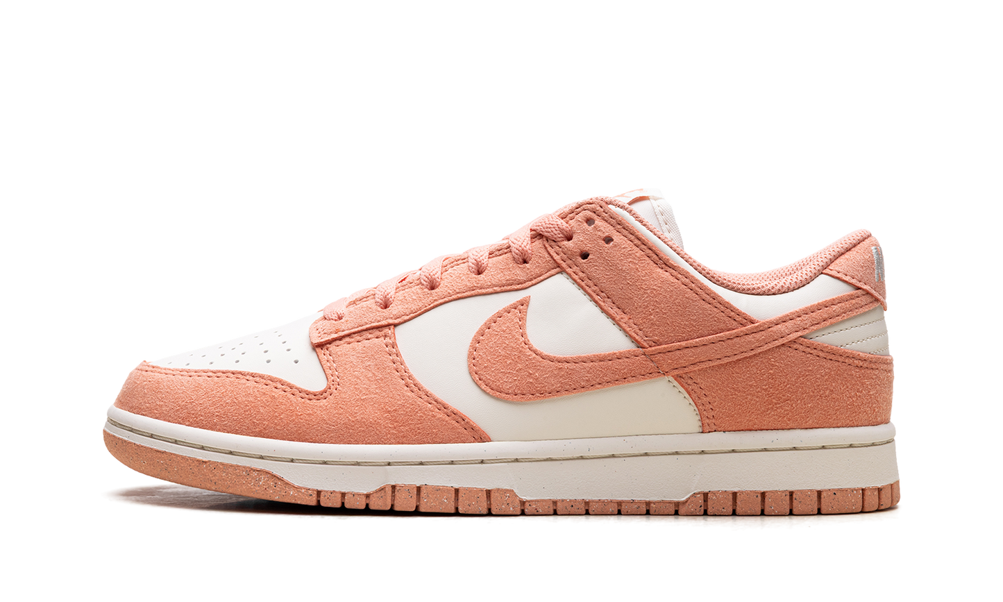 Dunk Low Next Nature WMNS "Apricot Agate"