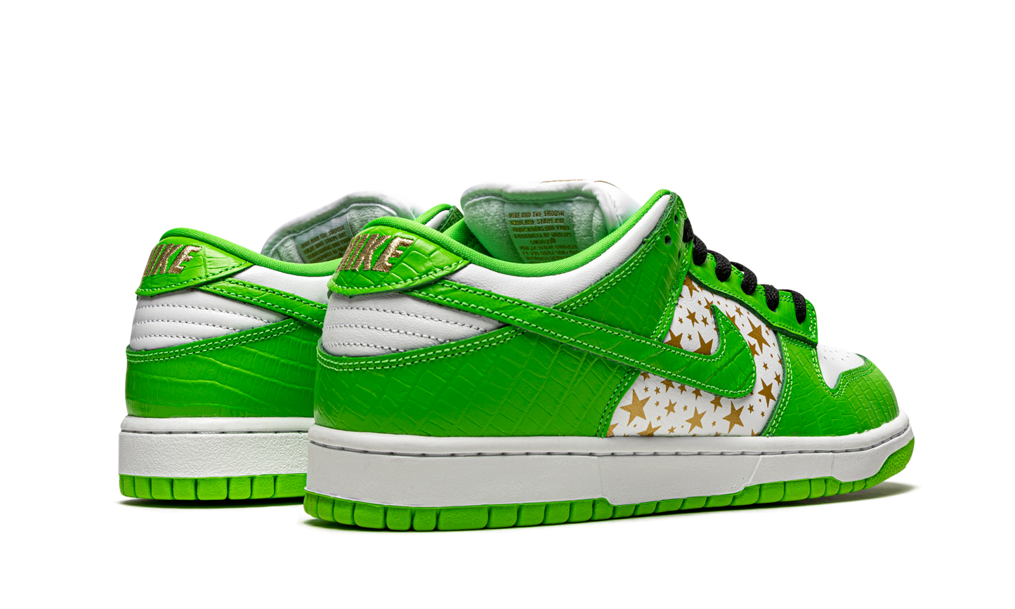 SB Dunk Low "Supreme - Stars - Mean Green"