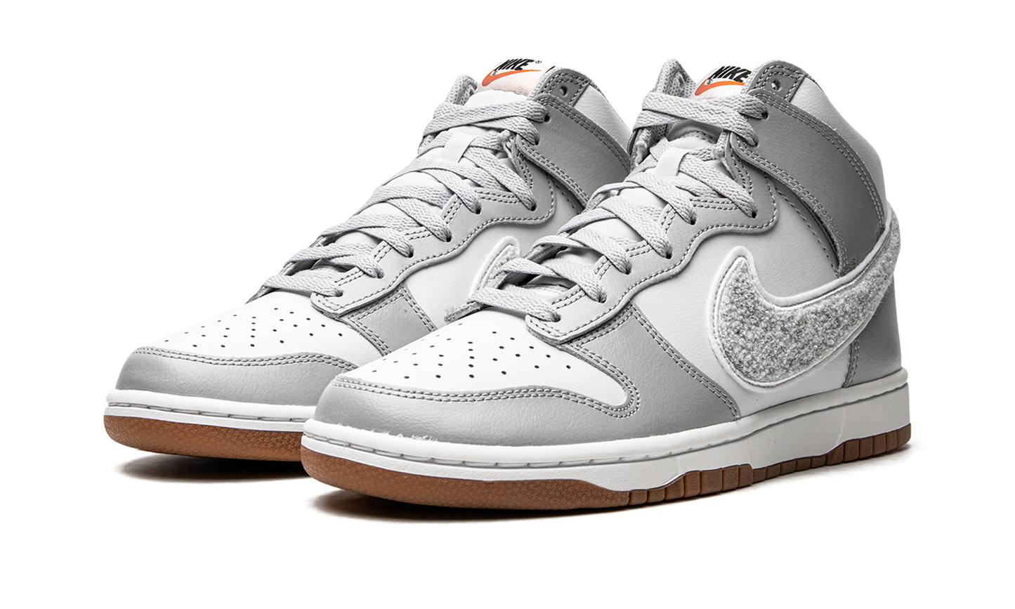 Dunk High "Chenille - Light Smoke"