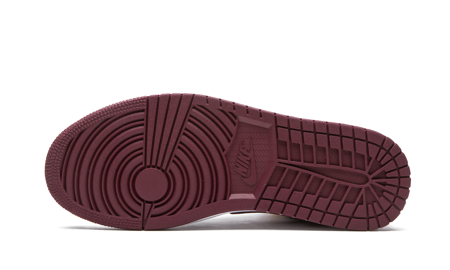 AIR JORDAN 1 MID SE WMNS "Gold Pendants"