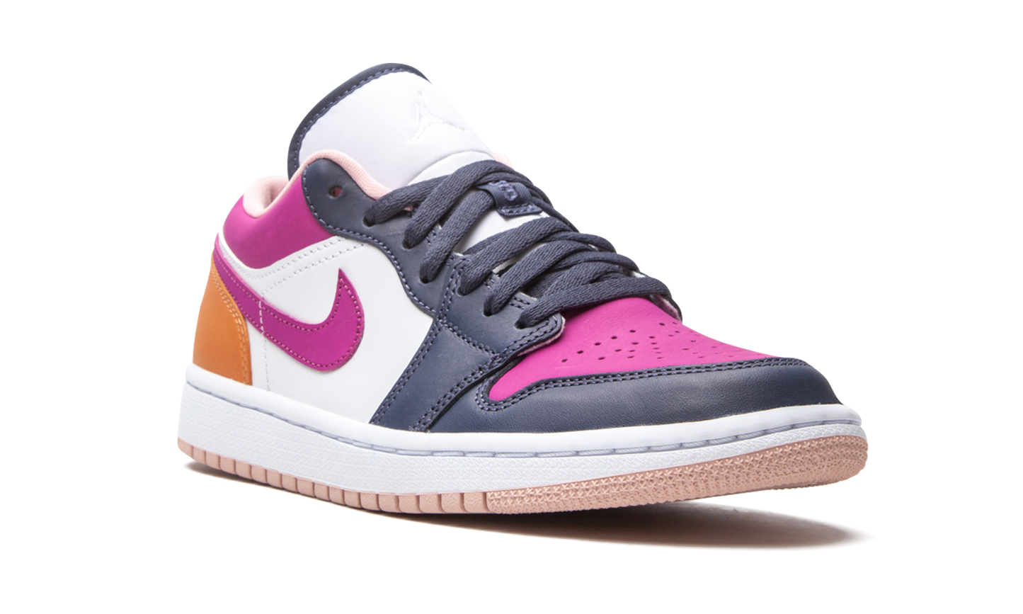 AIR JORDAN 1 LO SE WMNS "Mismatched Purple / Magenta"