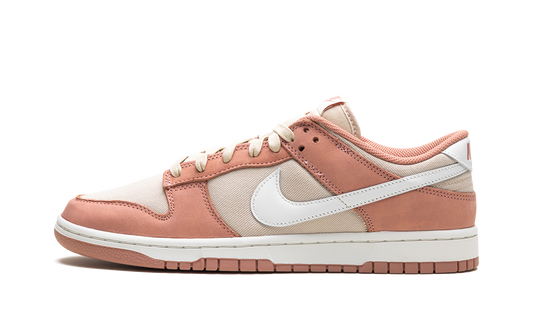 Dunk Low "Red Stardust"